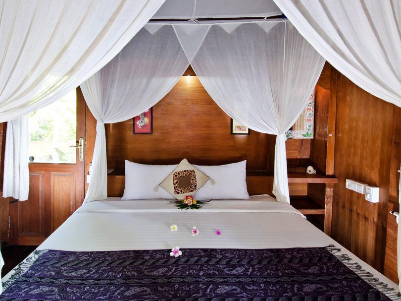 Lumbung Bali Huts Hotel Nusa Lembongan  Exterior photo