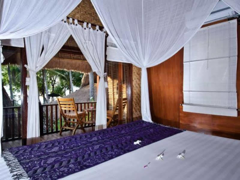 Lumbung Bali Huts Hotel Nusa Lembongan  Exterior photo